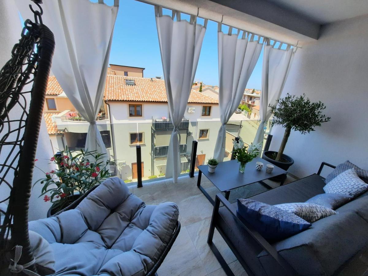 Enjoy Pula - New Apt With Terrace And Free Parking Garage Exterior foto
